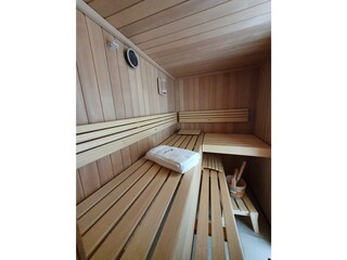 Eastside 13 Sauna