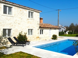 Maison de vacances Višnjan Enregistrement extérieur 2