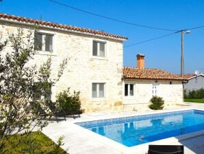 Maison de vacances Mikela