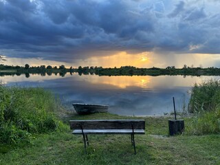 Zwei klare Kiesseen in der Umgebung
