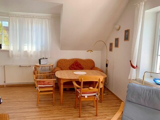 Essecke beim Durchgang zur Küche