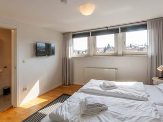 Schlafzimmer 3