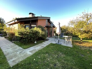 Eingangsbereich mit Terrasse