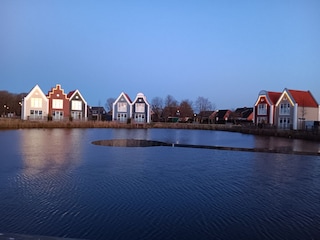 Neuharlingersiel bei Nacht