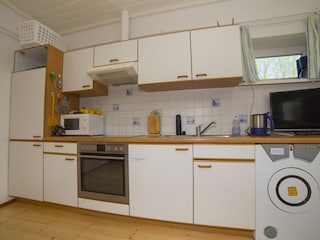 komplett ausgestattete Küche