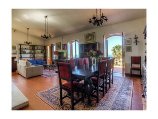 Villa Sant' Agata di Militello Caratteristiche 9