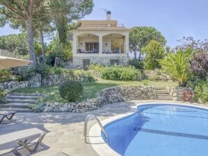 Villa in Arenys de Mar mit Pool - Caldes d'Estrac - image1