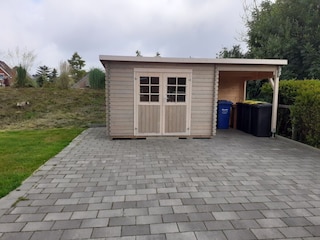 Gartenhaus für Fahrräder und Mülltonnen