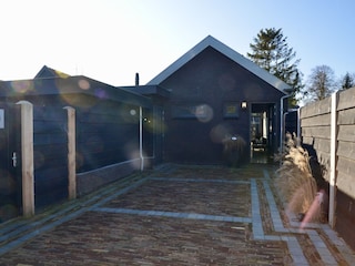 Eingangbereich/Parkplatz