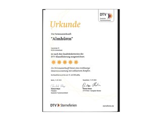 Bis 4 Gäste bietet die  Almhüttn 5 Sterne standard