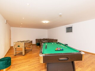 Freizeitraum im Keller