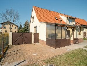 Vakantiehuis Ruime vakantiewoning in Meisdorf met een terras - Ballenstedt - image1