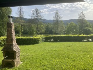 Kamin zum Feuern und Grillen EG