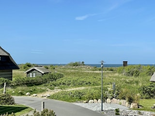 Meerblick mit Segelboot – nur 200 m entfernt.