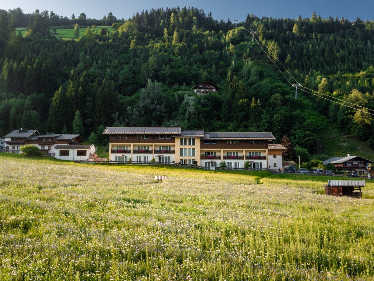 Apparthotel AlpenChalet im Sommer