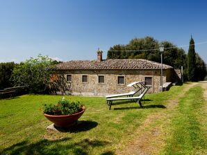 Ferienhaus mit privatem Garten - Tuoro sul Trasimeno - image1