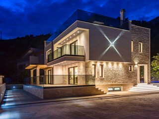 Villa Omiš Buitenaudio-opname 11