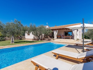 Villa Galižana Außenaufnahme 3