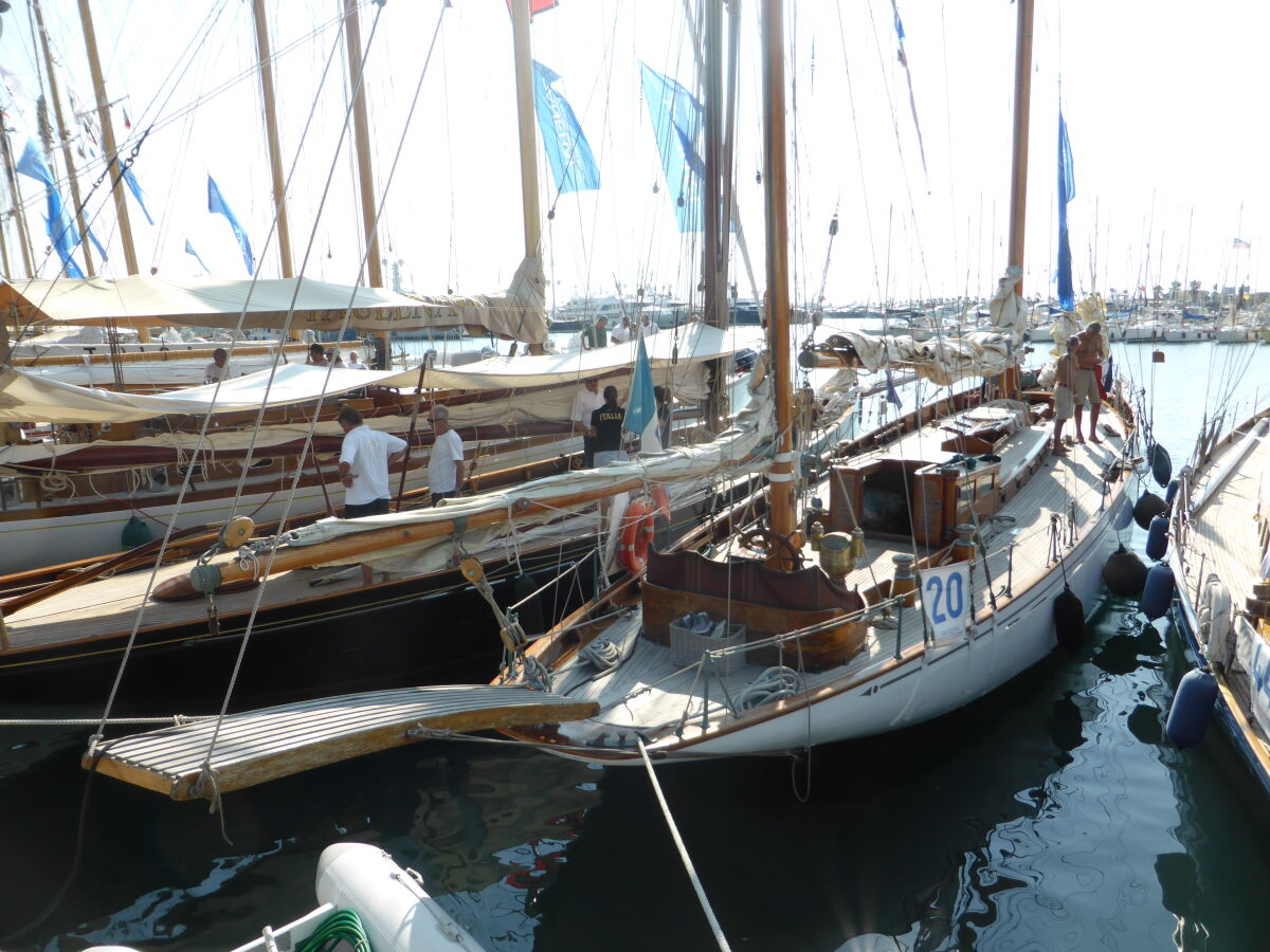 Hafen in Porto Maurizio