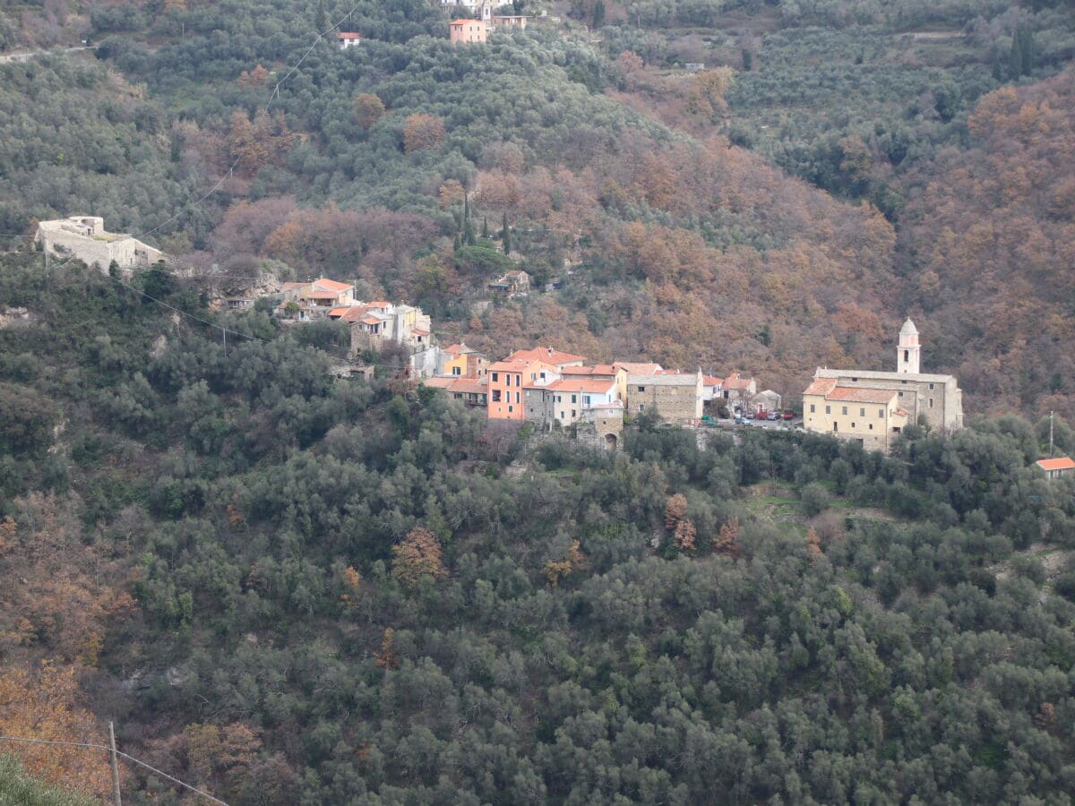 Wandern im Hinterland, Prella Castello