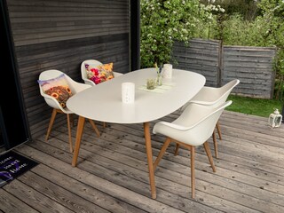 Chalet_Terrassentisch