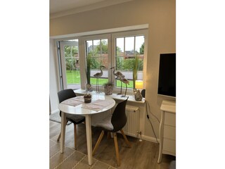 Essbereich am Fenster