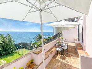 Holiday house Alte Residenz mit Blick auf das Meer und Garten - Acireale - image1