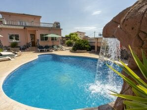 Casa de vacaciones de primera calidad en El Vendrell con piscina - El Vendrell - image1