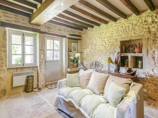 Farmhouse Sauvigny Features 16