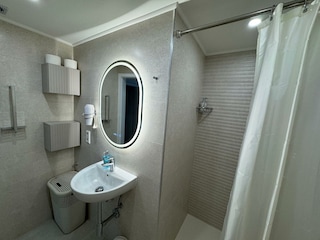 Badezimmer 2