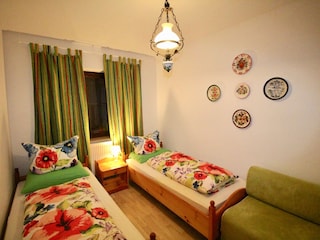 Schlafzimmer 5