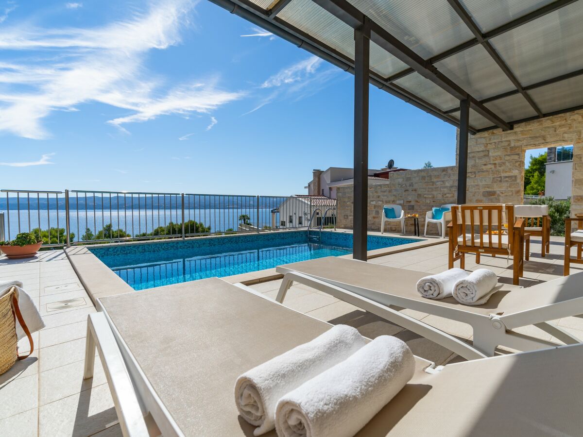 Villa Oslo with heated  pool 6*4m, sea views