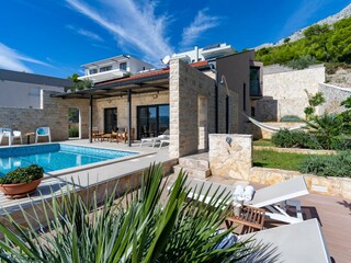 Villa Omiš Buitenaudio-opname 12
