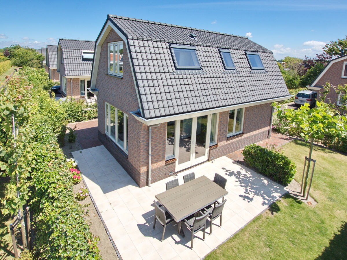 Bungalow with garden