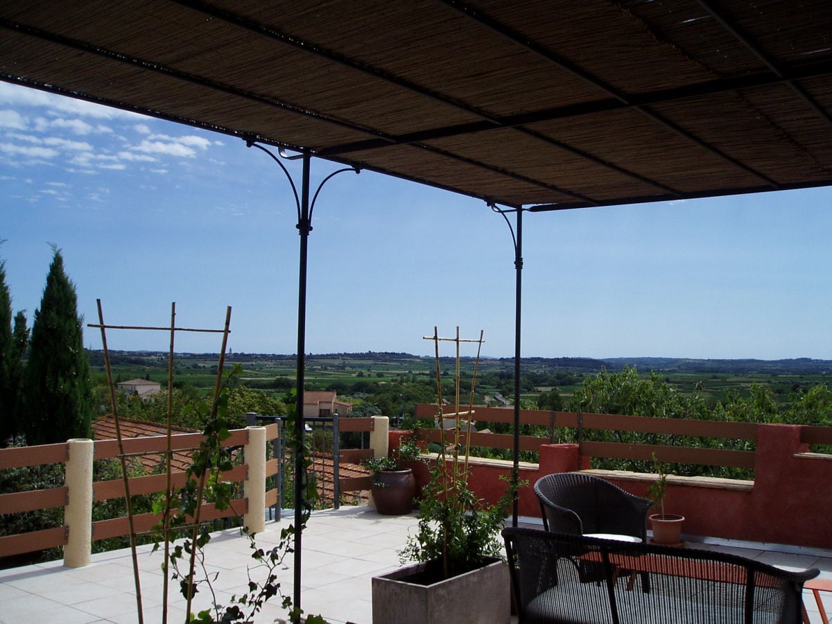 Pergola auf der Terrasse