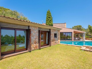 Villa Bunyola Features 15