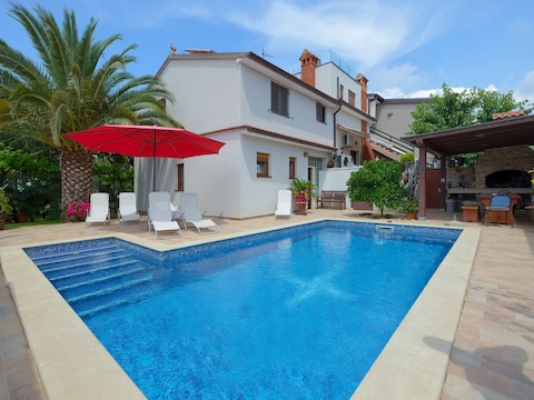 Holiday apartment Villa Kascuni