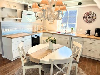 Offene Küche mit Essbereich