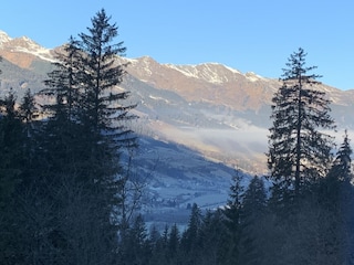 Blick von Terrasse auf Schlossalm