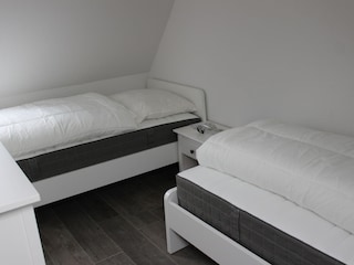 2. Schlafzimmer