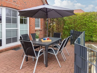 Terrasse mit Sonnenschutz