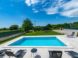 Vakantiehuis Žminj Buitenaudio-opname 2