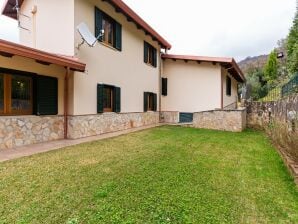 Villa in San Mango mit Pool und Whirlpool