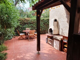 Sunny villa with roof terrace