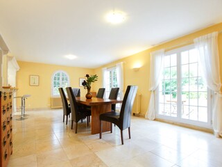 Dining area - ground floor