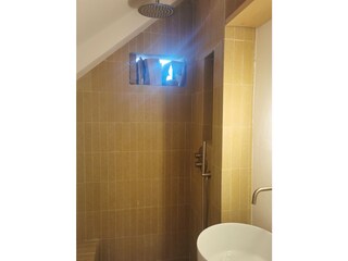 yellow bathroom
