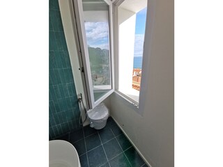 blue bathroom (sleeping room 1)