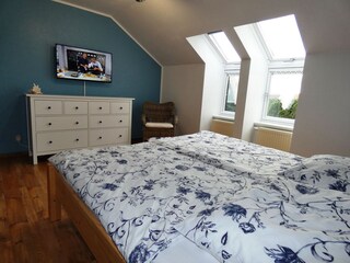 Schlafzimmer 1 mit Doppelbett