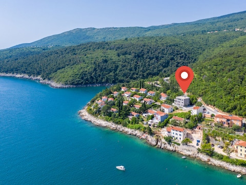 Holiday apartment House 61 Sveta Marina, 142 EG