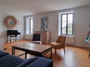 Vakantiehuis Very Nice House with old city view